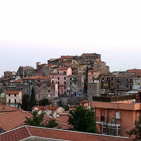 Casetta Nel Centro Storico Apartment Norma Exterior foto