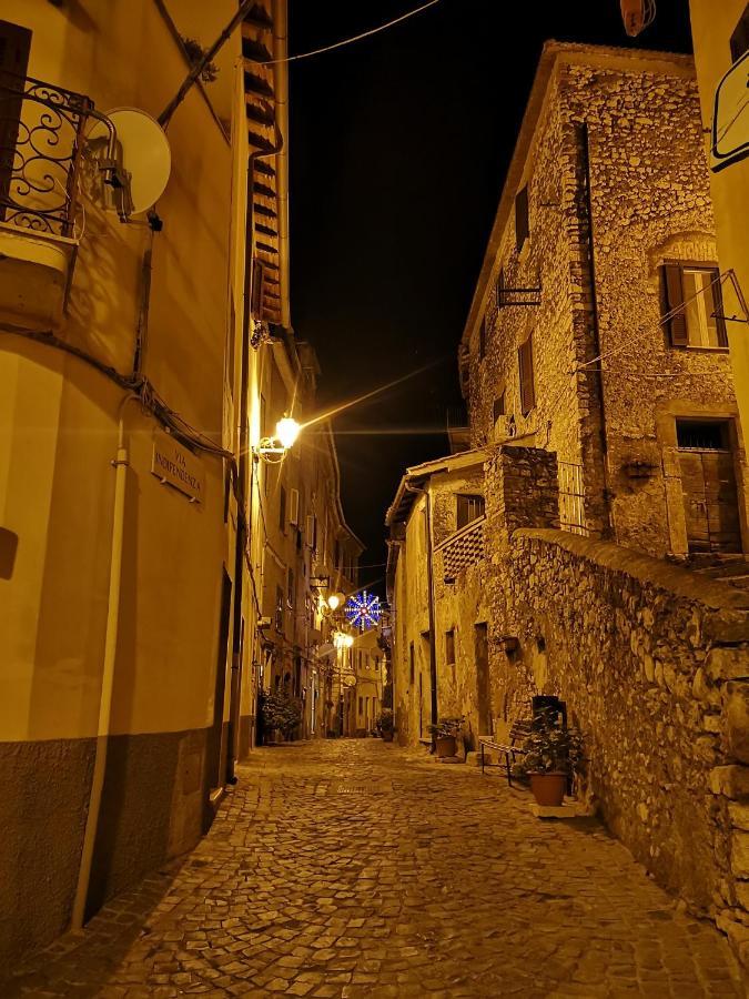 Casetta Nel Centro Storico Apartment Norma Exterior foto