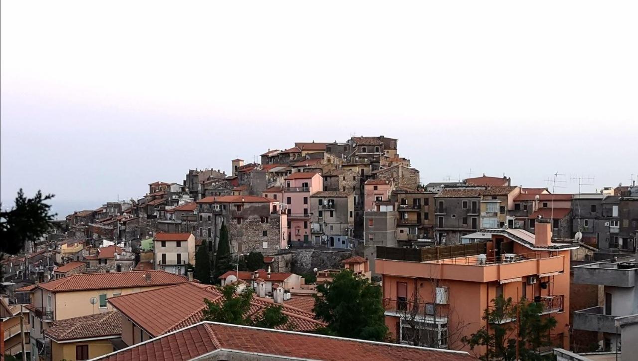 Casetta Nel Centro Storico Apartment Norma Exterior foto